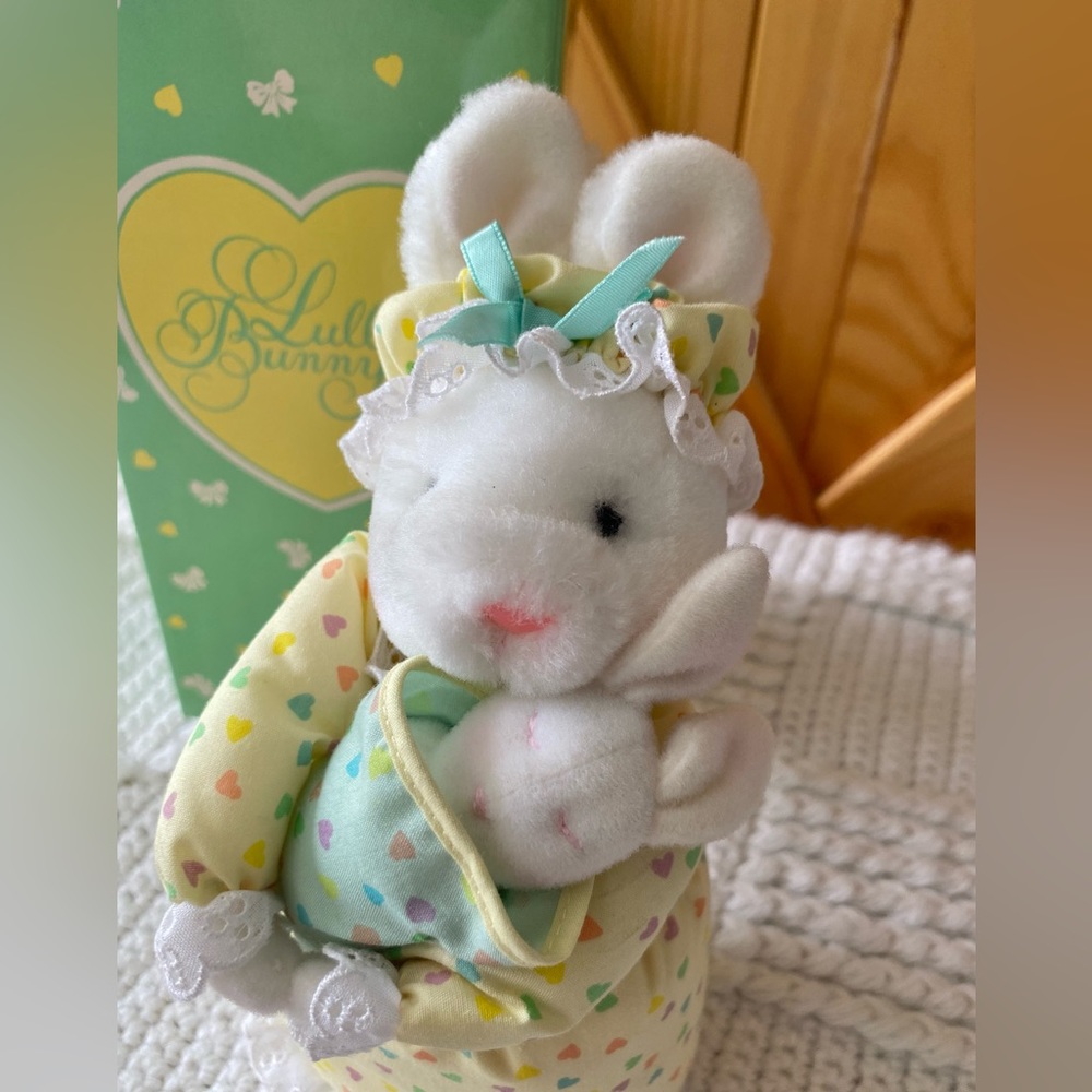 Vintage Avon Lullaby Bunny - Picture 7 of 13